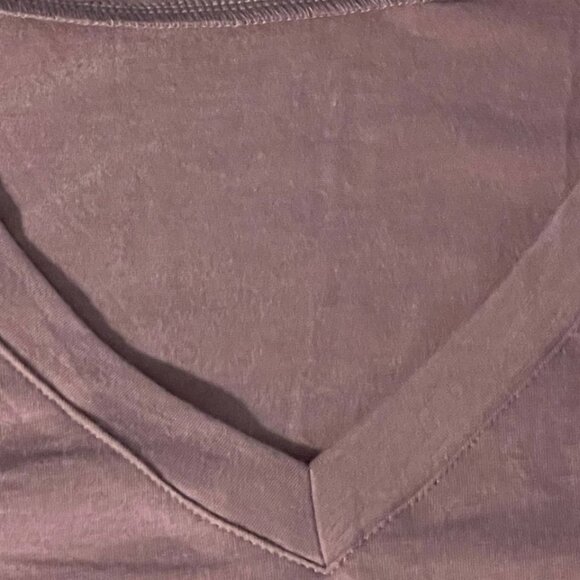 Women's long-sleeve V-neck top Size L - Picture 8 of 10